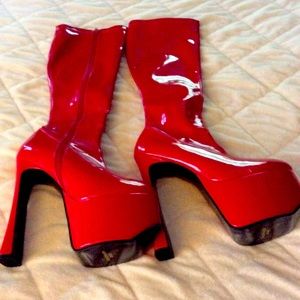 New Pleaser Red Knee High Patent Leather Boot sz 8